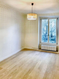 
                                                                                        Location
                                                                                         Bel appartement entièrement refait à neuf !