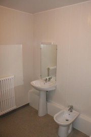 
                                                                                        Location
                                                                                         BEL APPARTEMENT F3 BIEN SITUE LA CHARITE SUR LOIRE