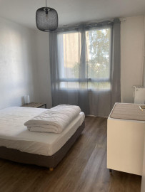 
                                                                                        Location
                                                                                         Bel appartement lumineux, meublé