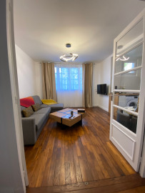 Location
Bel appartement lumineux sans vis-à-vis (loyer tout inclus)