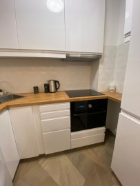 Location
Bel appartement lumineux sans vis-à-vis (loyer tout inclus)