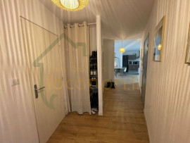 
                                                                                        Location
                                                                                         Bel appartement moderne de 84m2