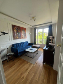 
                                                                                        Location
                                                                                         Bel appartement rénové agréable et fonctionnel