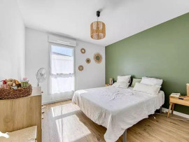 
                                                                                        Location
                                                                                         Bel appartement T2 bis avec ascenseur