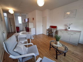 
                                                                                        Location
                                                                                         Bel appartement T3 - vue panoramique