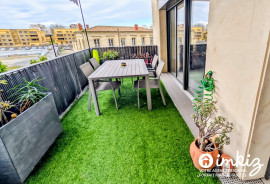 
                                                                                        Vente
                                                                                         Bel appartement T4 récent Bordeaux Bastide