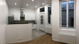 
                                                                                        Location
                                                                                         Bel appartement traversant de 29 m²