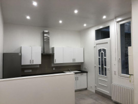 
                                                                                        Location
                                                                                         Bel appartement traversant de 29 m²