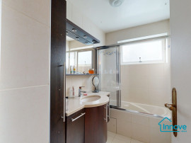 
                                                                                        Vente
                                                                                         Bel espace de vie dans résidence recherchée sur Ville D'Avray