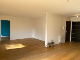 
                                                                                        Location
                                                                                         Bel et grand appartement dans résidence récente