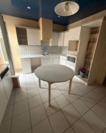 
                                                                                        Location
                                                                                         Belle appartement pour 3 professionnels libéraux