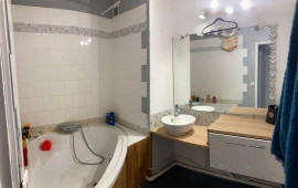 
                                                                                        Colocation
                                                                                         Belle chambre 10m² dans coloc meublée 85m²