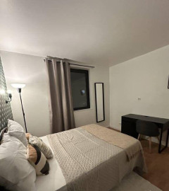 
                                                                                        Colocation
                                                                                         Belle chambre 12m² dans une coloc meublée rénovée