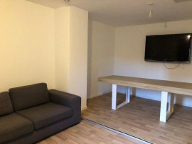 
                                                                                        Colocation
                                                                                         Belle chambre 15m2 dans grande coloc à Roubaix