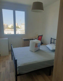 
                                                                                        Colocation
                                                                                         Belle chambre dans belle coloc 74m²