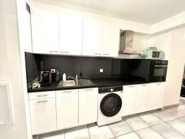 
                                                                                        Colocation
                                                                                         Belle chambre dans coloc 85m² entièrement rénovée