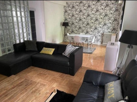 
                                                                                        Colocation
                                                                                         Belle chambre dans coloc meublée 73m² avec balcon