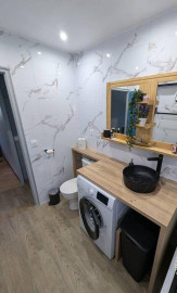 
                                                                                        Colocation
                                                                                         Belle chambre dans coloc sur la route d'Eguilles