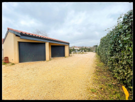 
                                                                                        Colocation
                                                                                         Belle chambre dispo dans maison 140m²