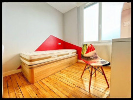 
                                                                                        Colocation
                                                                                         Belle chambre dispo dans maison 140m²