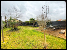 
                                                                                        Colocation
                                                                                         Belle chambre dispo dans maison 140m²