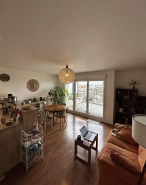 
                                                                                        Colocation
                                                                                         Belle chambre en coloc 85m² avec terrasses