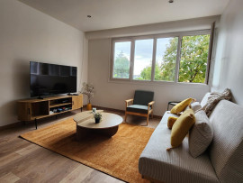
                                                                                        Colocation
                                                                                         Belle chambre en colocation dans grand appartement