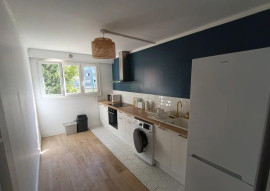 
                                                                                        Colocation
                                                                                         Belle chambre meublée 9m²