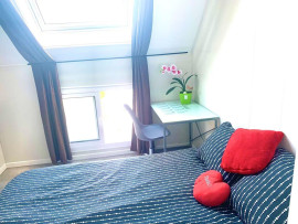 
                                                                                        Colocation
                                                                                         Belle chambre meublée dans coloc 52m² conviviale