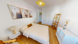 
                                                                                        Colocation
                                                                                         Belle chambre - Proche Tramway T2