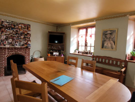 
                                                                                        Vente
                                                                                         Belle longère 180m²,au calme et à 20 min de la mer