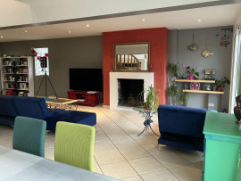 
                                                                                        Location
                                                                                         Belle maison architecte au centre ville Palaiseau