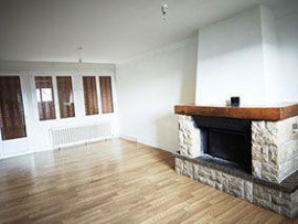 
                                                                                        Location
                                                                                         Belle maison au milieu des jardins