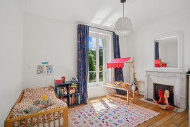 
                                                                                        Location
                                                                                         Belle maison bourgeoise au coeur du Vésinet