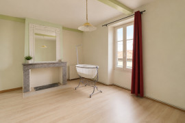 
                                                                                        Vente
                                                                                         Belle maison de bourg en pierre