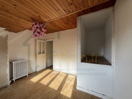 Location
Belle Maison de campagne avec sous-sol, grand jardin et garage