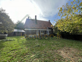 Location
Belle Maison de campagne avec sous-sol, grand jardin et garage