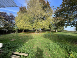 Location
Belle Maison de campagne avec sous-sol, grand jardin et garage