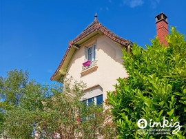 Vente
Belle maison de caractère entièrement rénovée