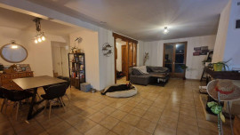 
                                                                                        Location
                                                                                         Belle maison individuelle avec du terrain!