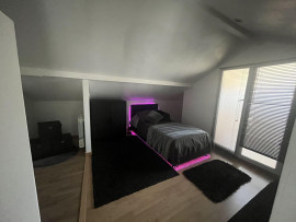 
                                                                                        Location
                                                                                         Belle maison sur 3 étages