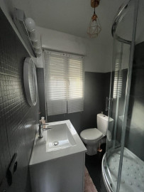 
                                                                                        Location
                                                                                         Belle maison sur 3 étages