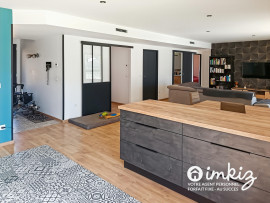 Vente
Belle maison T3 avec piscine et boulodrome