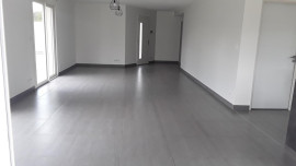 
                                                                                        Location
                                                                                         Belle villa récente