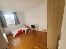 
                                                                                        Colocation
                                                                                         Belles chambres dans appartement lumineux 53m²
