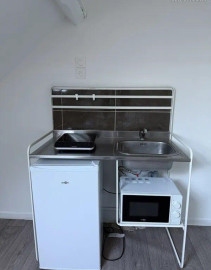 
                                                                                        Colocation
                                                                                         Belles chambres dispos dans maison 107m² meublée
