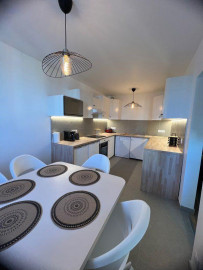
                                                                                        Colocation
                                                                                         Belles chambres étudiant(es) dans coloc 110m²