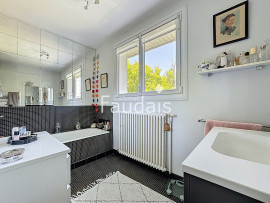 Vente
Bien rare à la vente- Maison d'architecte de 164 m2 avec vi