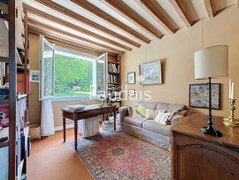 
                                                                                        Vente
                                                                                         Bien rare à la vente- Maison d'architecte  de 164 m2 avec vi