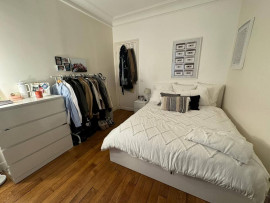 Location
Bienvenue chez Vous : Charmant Appartement a 5 minutes du champ de mars (loyer tout inclus)